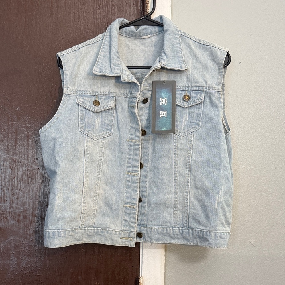 Light Wash Denim Sleeveless Vest